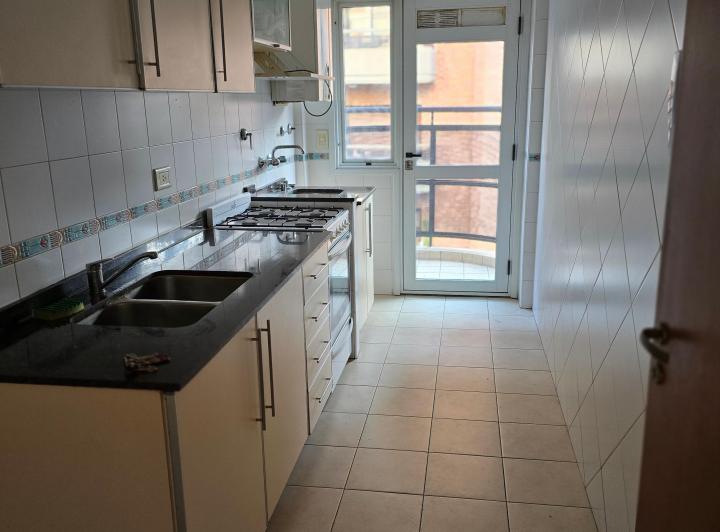 LOCACION 2 Amb Guayaquil 600 Frte caldera Baxi split C/amb dos balcones  4
