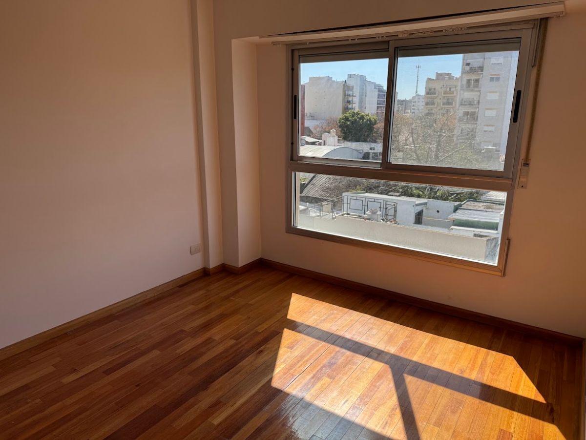 Foto de Departamento Semipiso en alquiler 2 amb con balcón y toilette, imagen 4