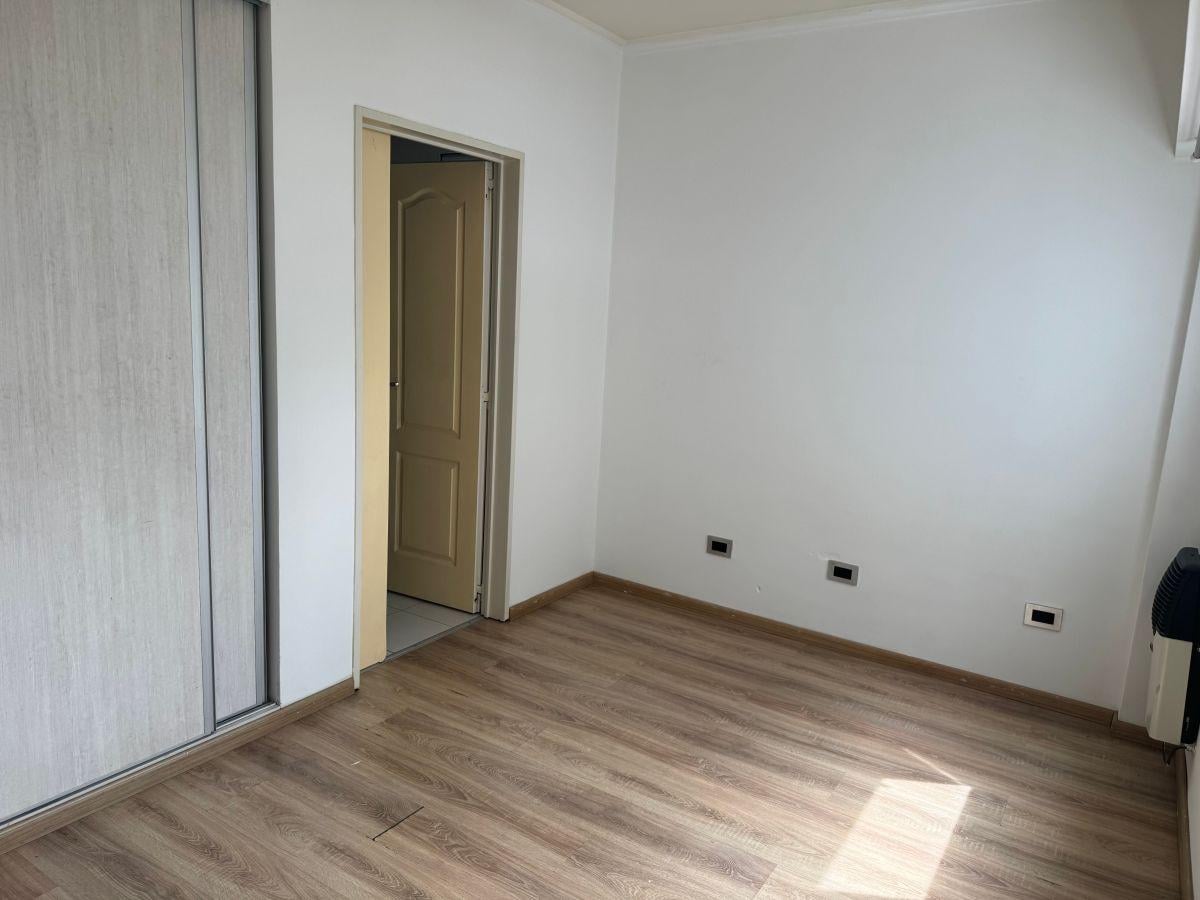 Foto de Departamento 2 ambientes en alquiler en Monte Castro, imagen 5