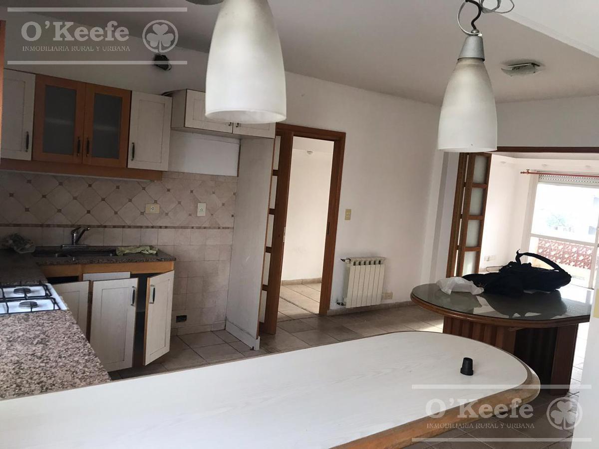 Departamento en Venta, 4 Ambientes en Quilmes Centro, con Cochera 1
