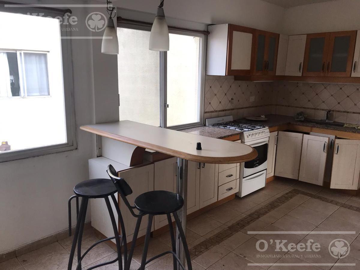 Departamento en Venta, 4 Ambientes en Quilmes Centro, con Cochera 2