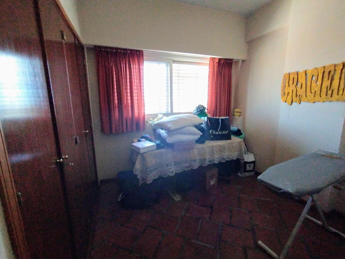 Departamento 4 Ambientes con Cochera y Baulera en Venta en Quilmes Centro - Apto Crédito 5