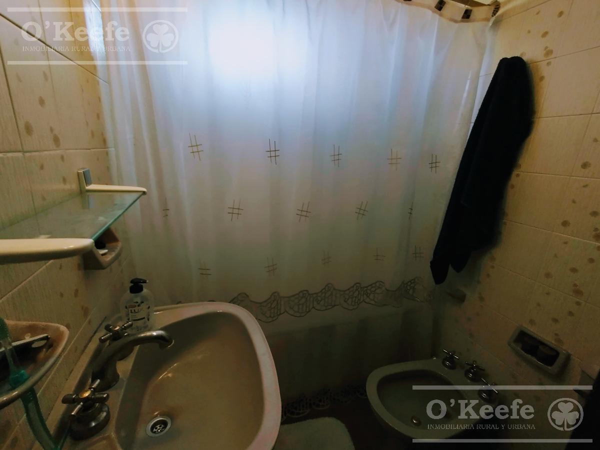Departamento 4 Ambientes con Cochera y Baulera en Venta en Quilmes Centro - Apto Crédito 1