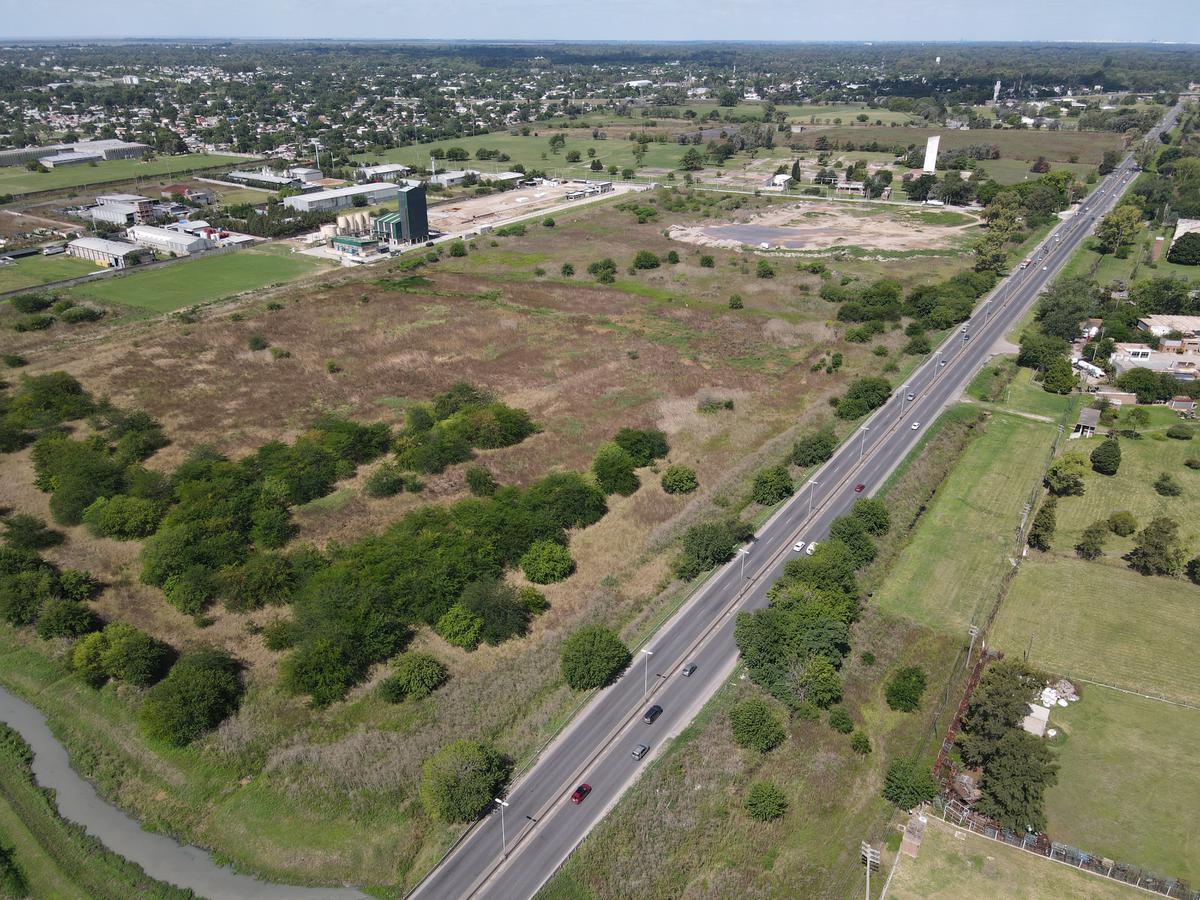 Lote / Terreno / Predio Industrial / Comercial en Venta de 2,5 Has en Florencio Varela 1