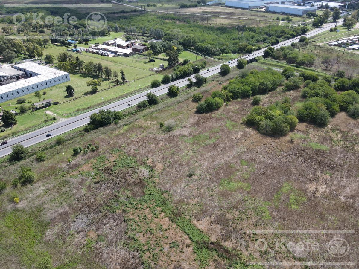Lote / Terreno / Predio Industrial / Comercial en Venta de 2,5 Has en Florencio Varela 1