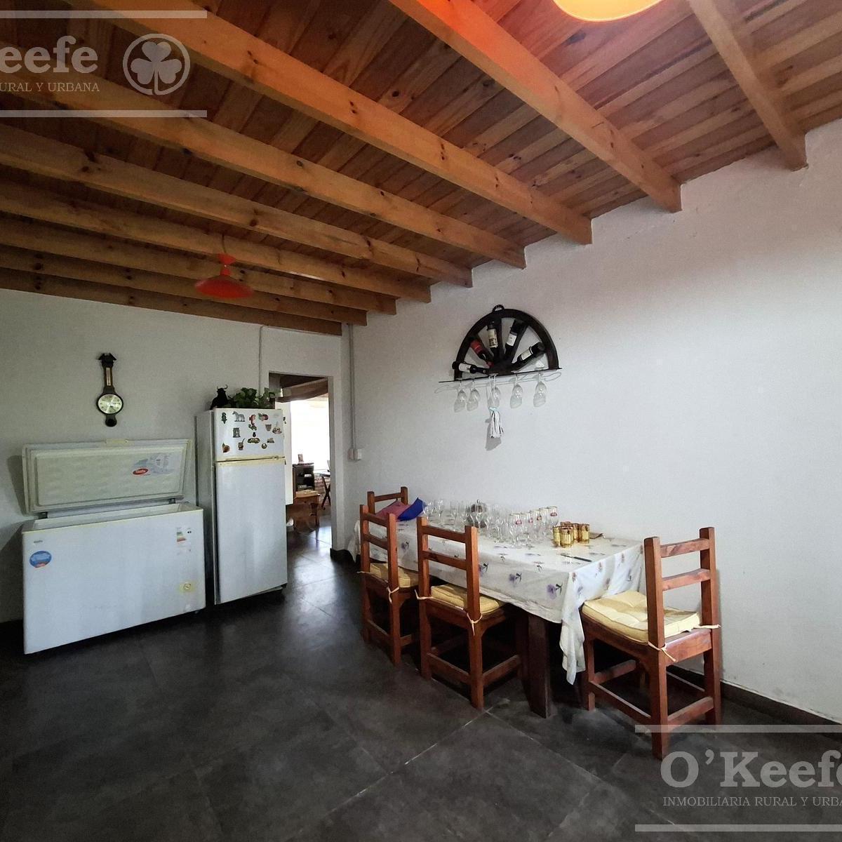 Foto de IMPECABLE CHACRA EN A. SEGUI SOBRE 2.3 HAS CON PISCINA, CASA PRINCIPAL, imagen 2