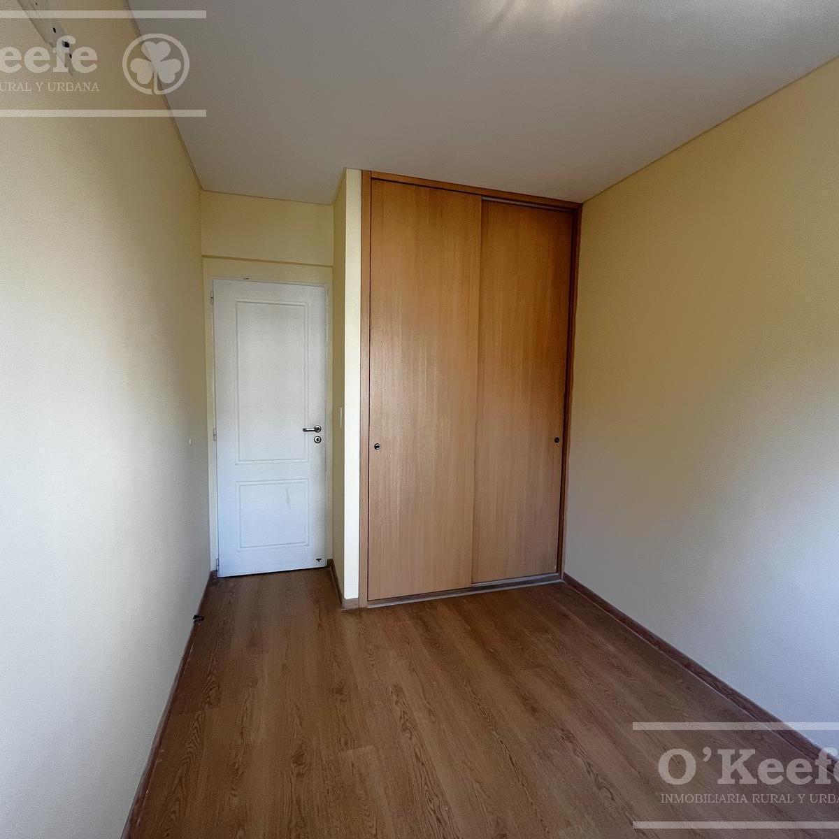 Departamento de 3 Ambientes con Cochera en Venta en Quilmes. apto Crédito. 1