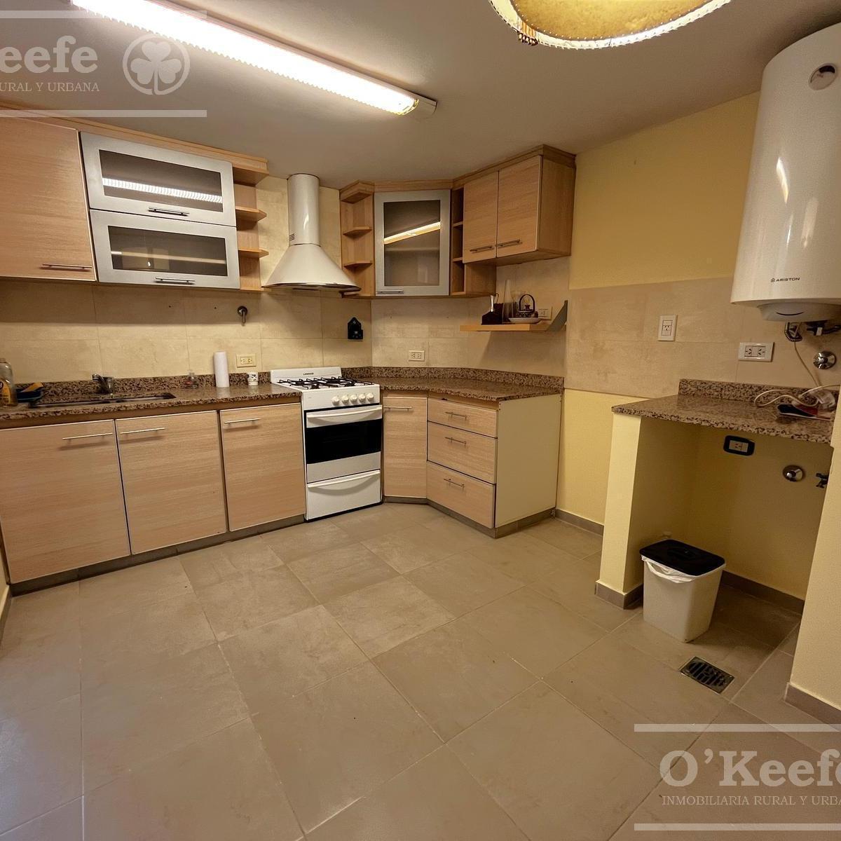 Departamento de 3 Ambientes con Cochera en Venta en Quilmes. apto Crédito. 2