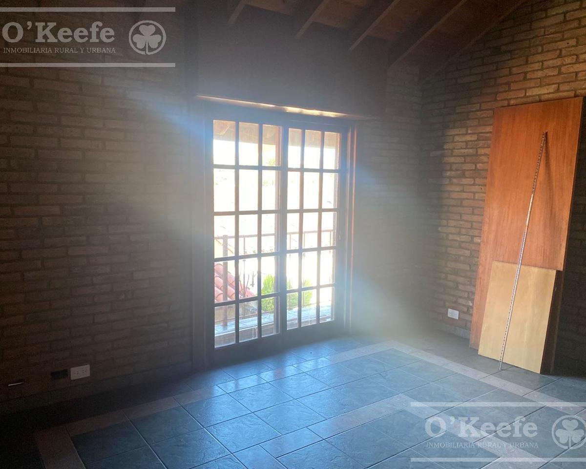 Foto de Casa en VENTA - 4 ambientes en Quilmes Oeste - cochera, patio y parrilla, imagen 5