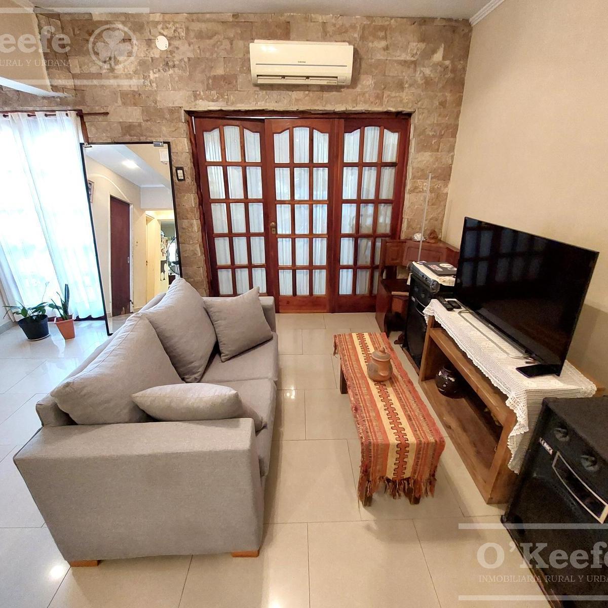 Foto de Importante Casa 4 ambientes en venta en Quilmes., imagen 2