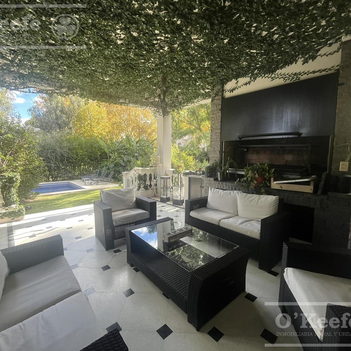 Foto de Casa en venta de estilo francés de cinco ambientes en Abril Club de, imagen 5