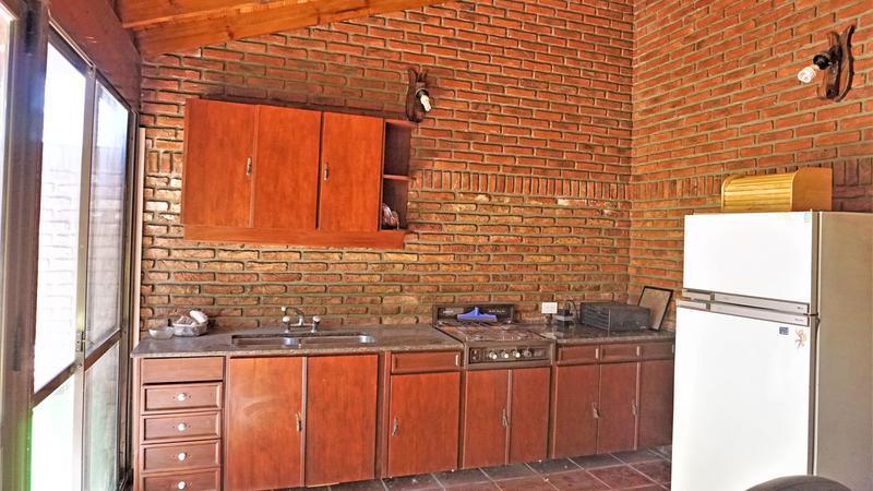 VENTA, CHALET EN EL CORAZÓN DE BARRIO PARQUE BERNAL