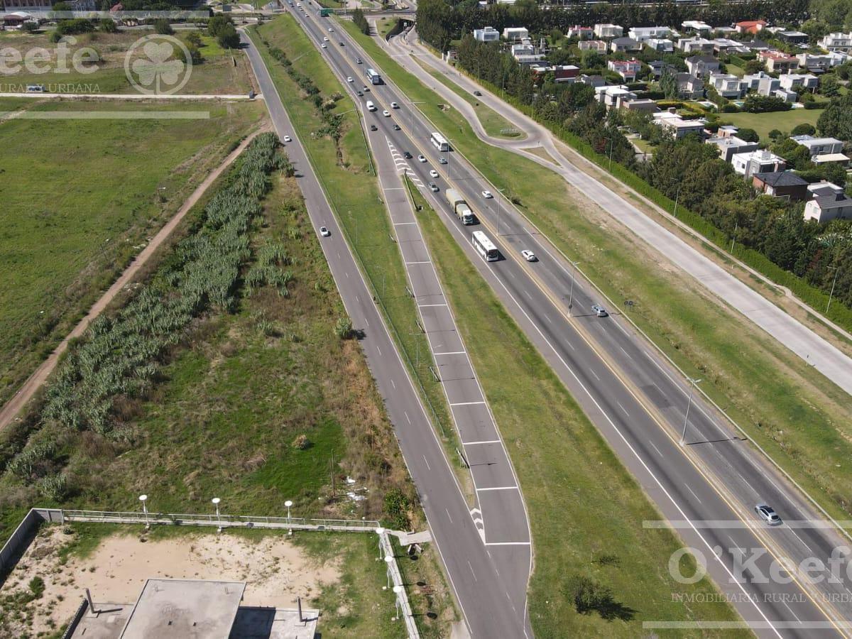 Lote Ubicado Sobre Colectora Au. La Plata - Mar del Plata - Unico en Zona Sur Berazategui 3635 m² - 2