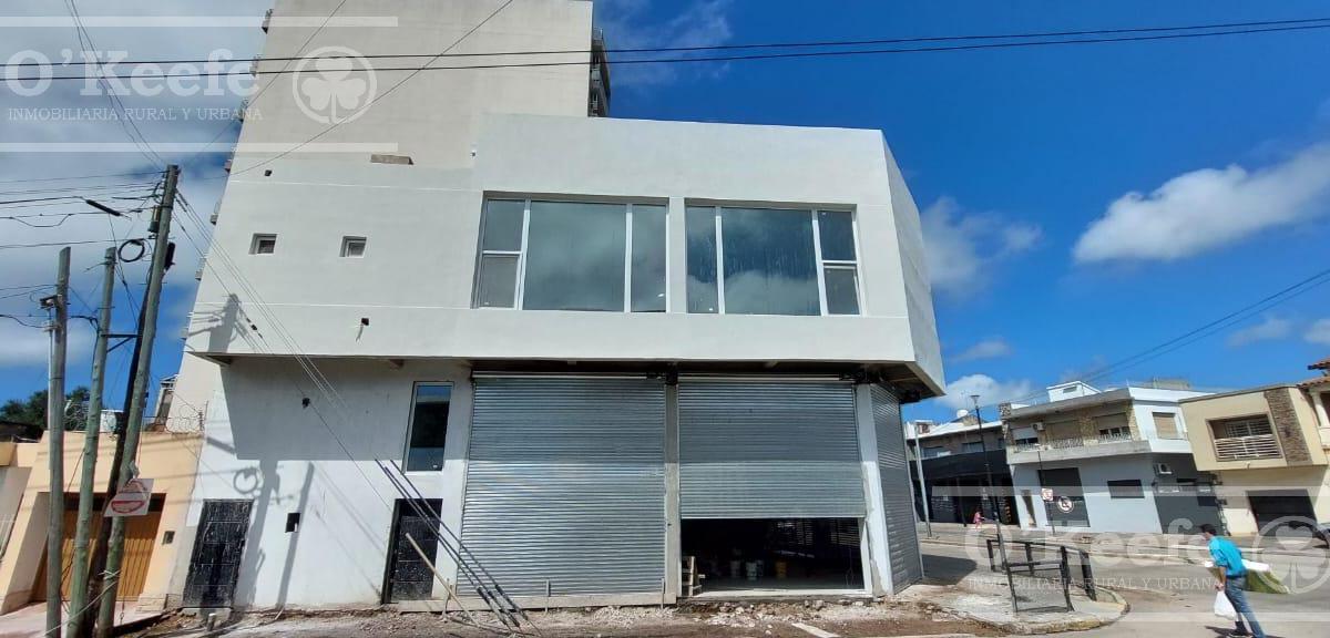 Venta | Local Comercial a Estrenar - 400 m² - Berazategui Centro 3