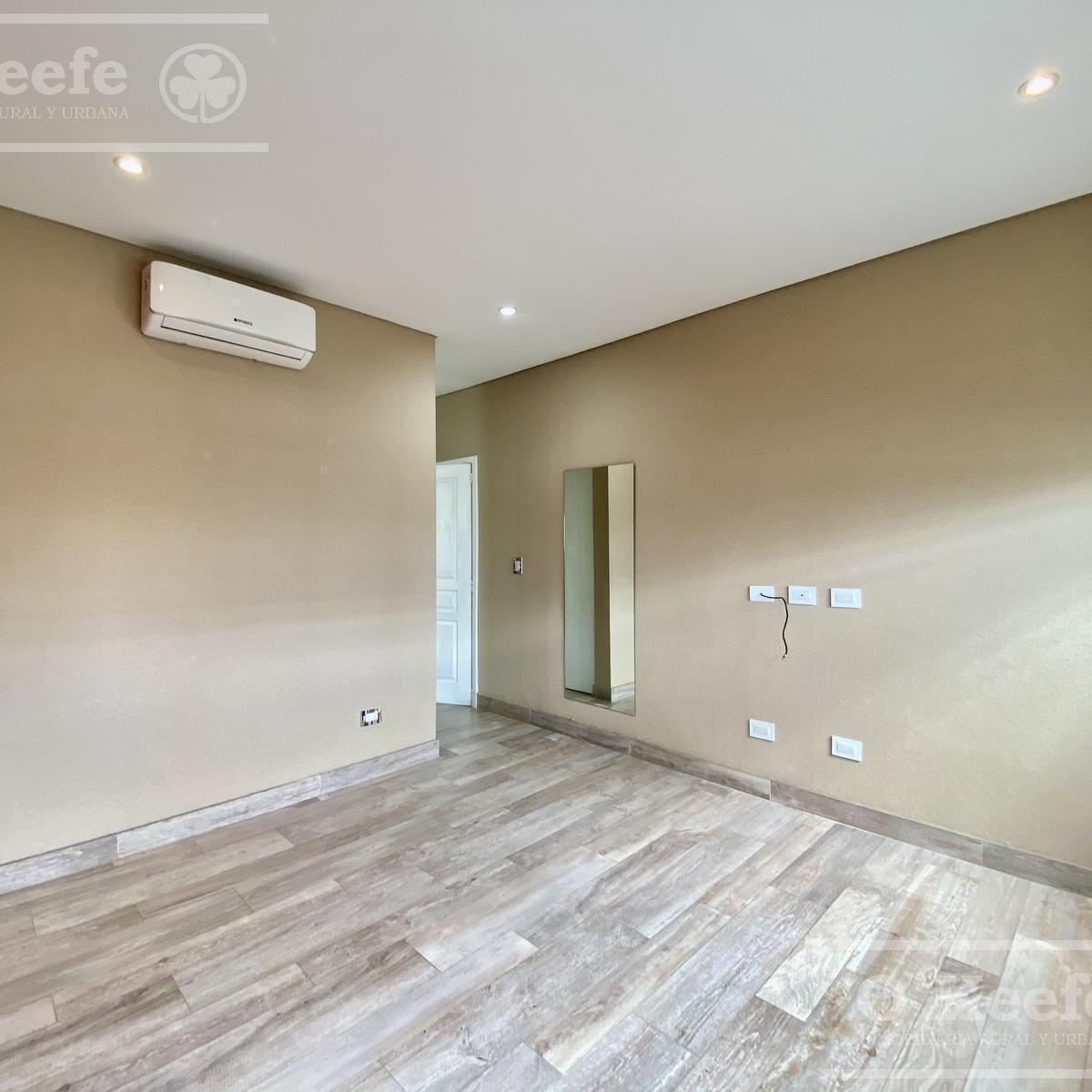 Casa en Una Planta en Venta de 5 Ambientes con Piscina en El Barrio Las Golondrinas Hudson 4