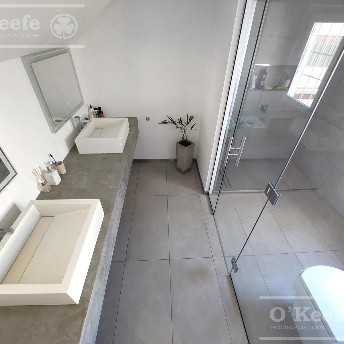Casa 5 Ambientes en Quilmes - Apto Credito 5