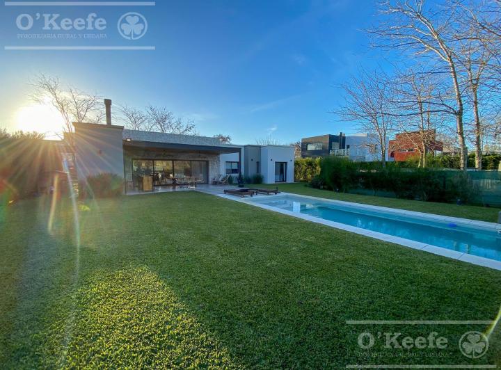 Casa en Venta en Fincas de Hudson, en una planta 4 dormitorios con piscina 4