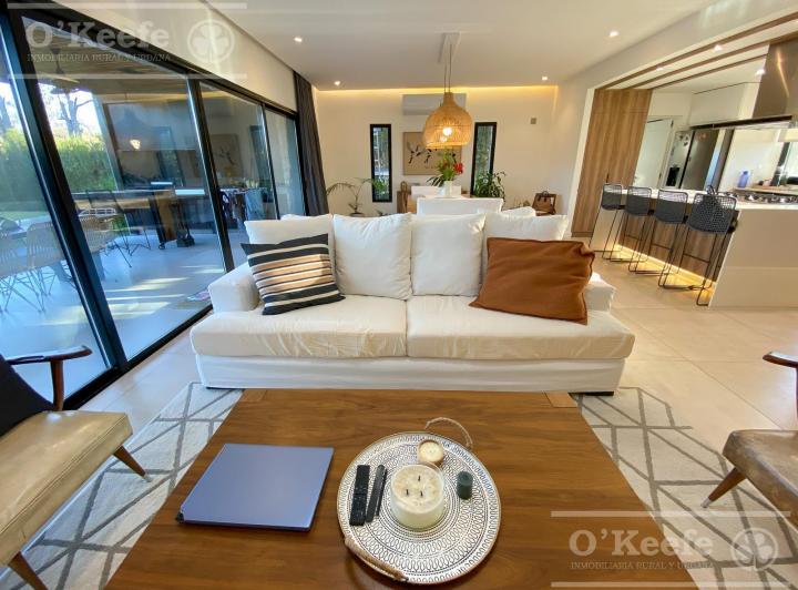 Casa en Venta en Fincas de Hudson, en una planta 4 dormitorios con piscina 5