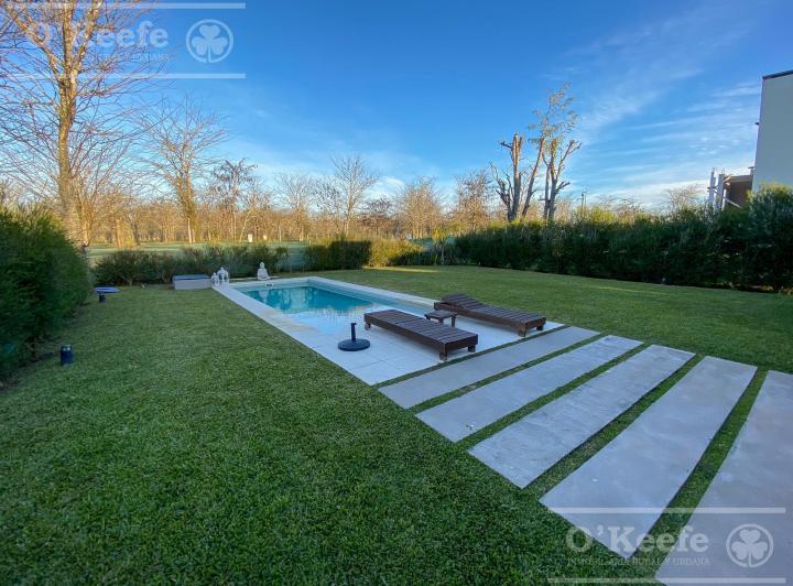 Casa en Venta en Fincas de Hudson, en una planta 4 dormitorios con piscina 2
