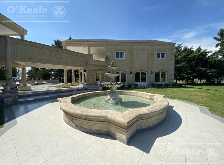 Venta- Lujos Casa  en Haras del Sur de 1100 m2 sobre 8000m2 de lote - Renta 5