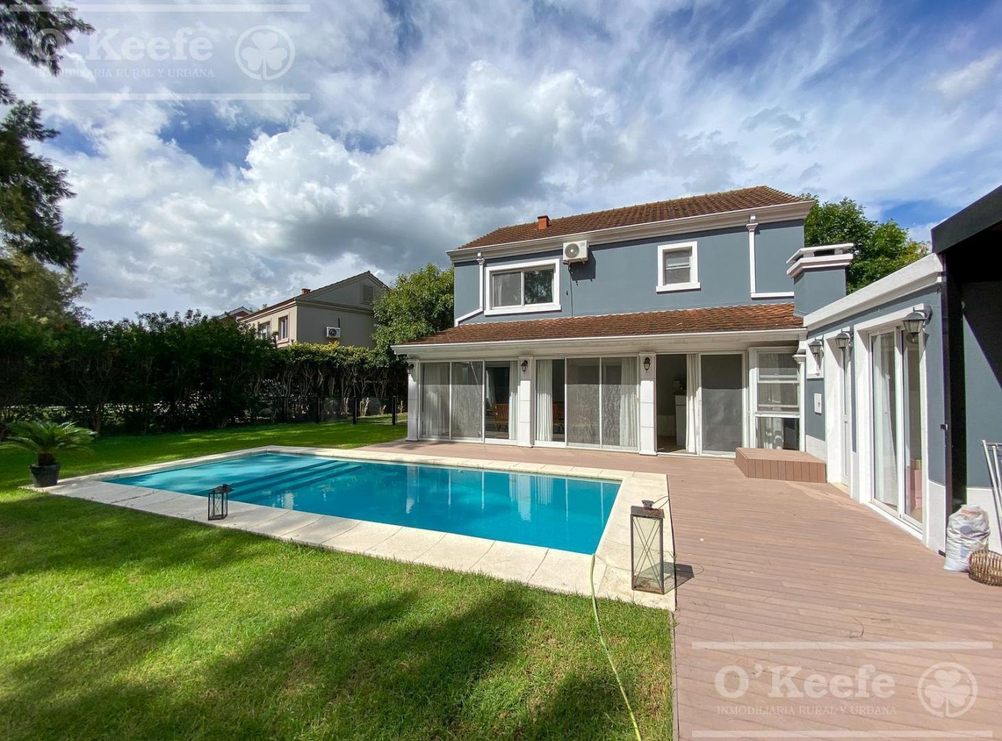 Casa en Venta de 4 Ambientes En Club de Campo Abril Hudson Berazategui
