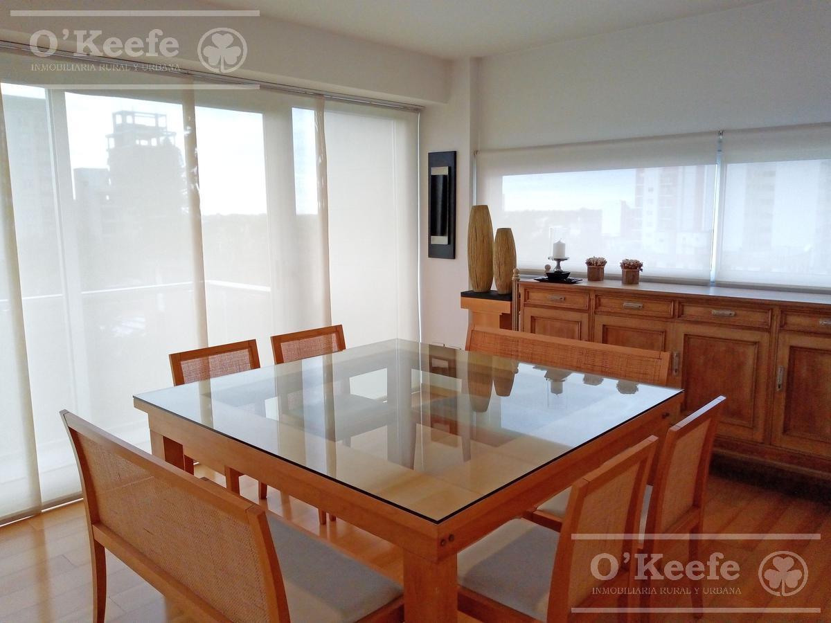 Venta departamento Quilmes-Piso tres/cuatro ambientes amplio, luminoso c/ dos cocheras y baulera