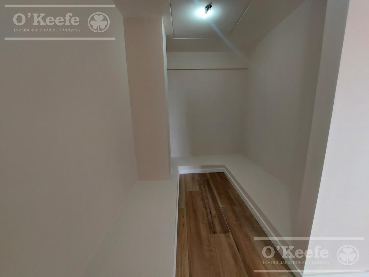Departamento de 5 ambientes en venta en Quilmes, Klover Plaza.