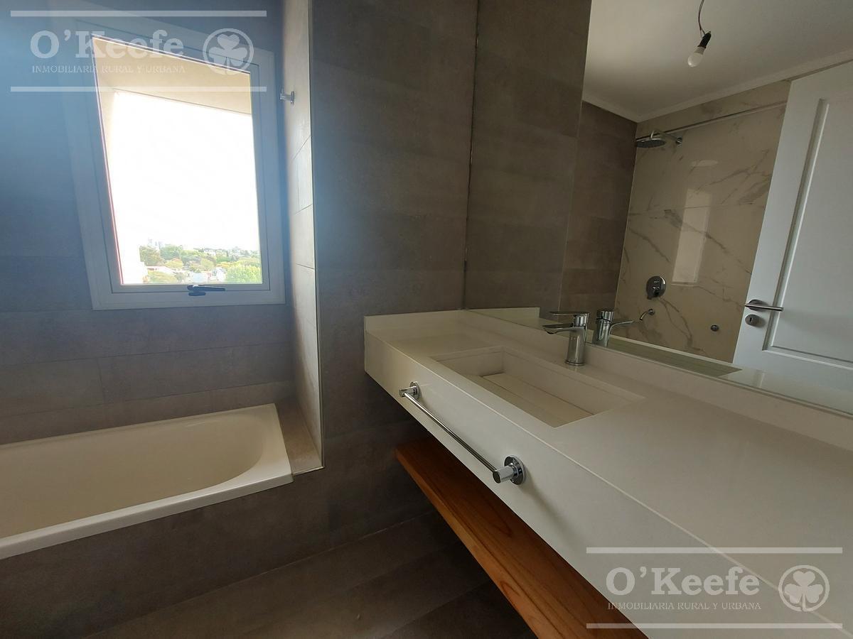 Departamento de 5 ambientes en venta en Quilmes, Klover Plaza.
