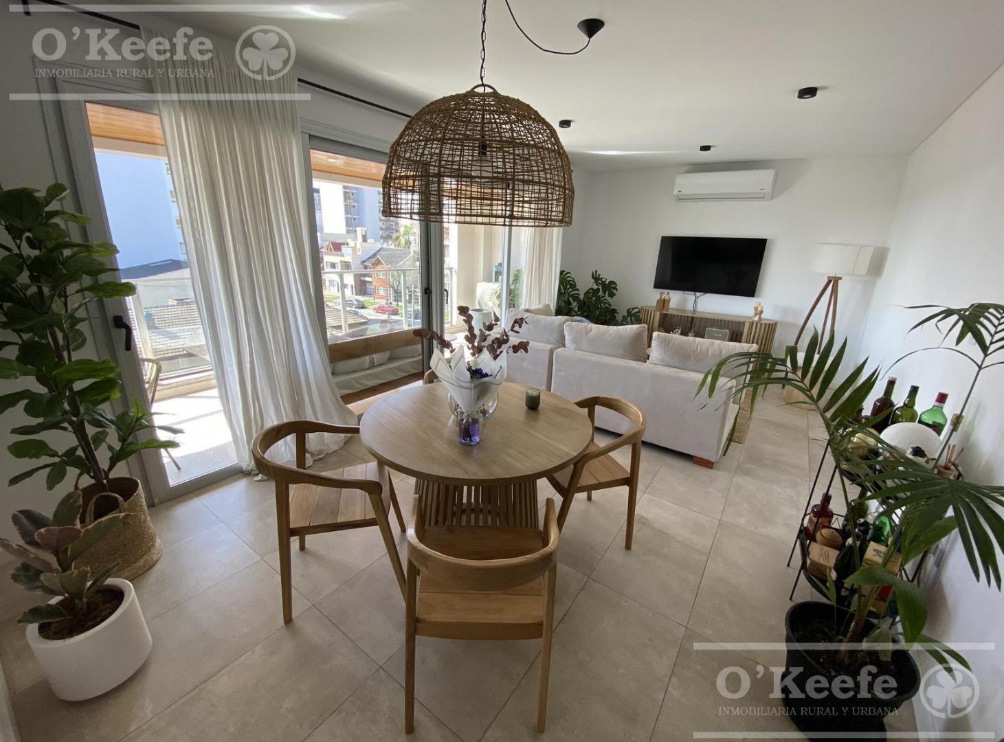 Piso de 4 ambientes con cochera, en Venta, de gran comodidad y calidad. APTO CREDITO
