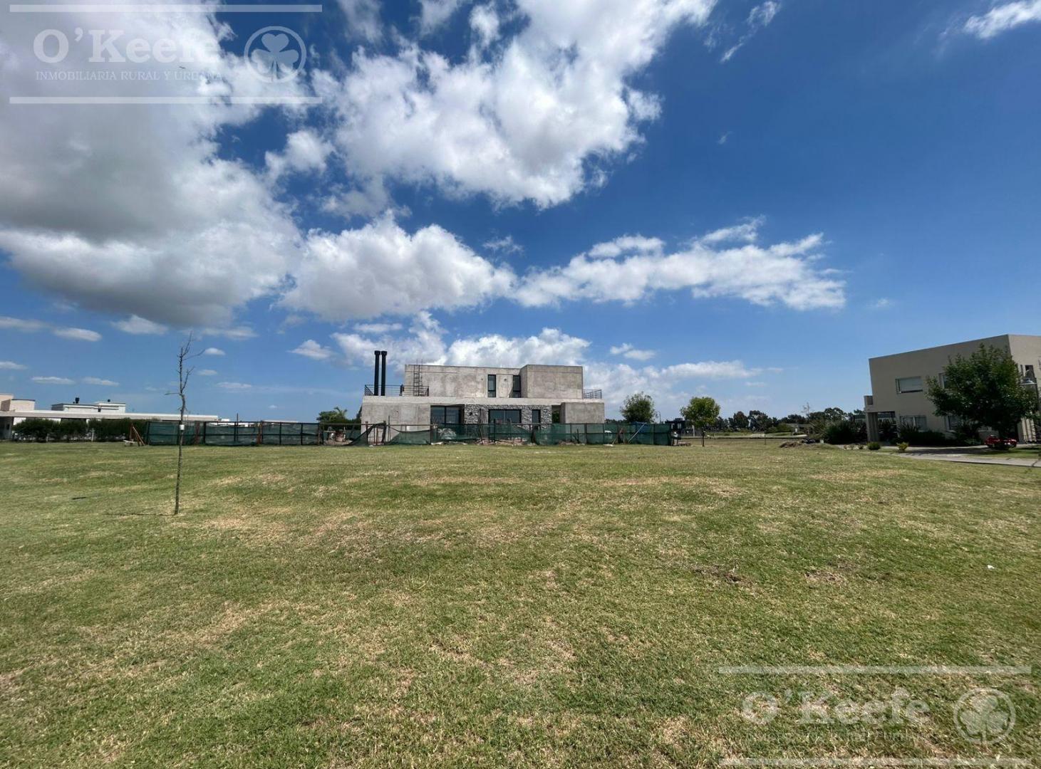 LGN - Lote a laguna en Villalobos 345