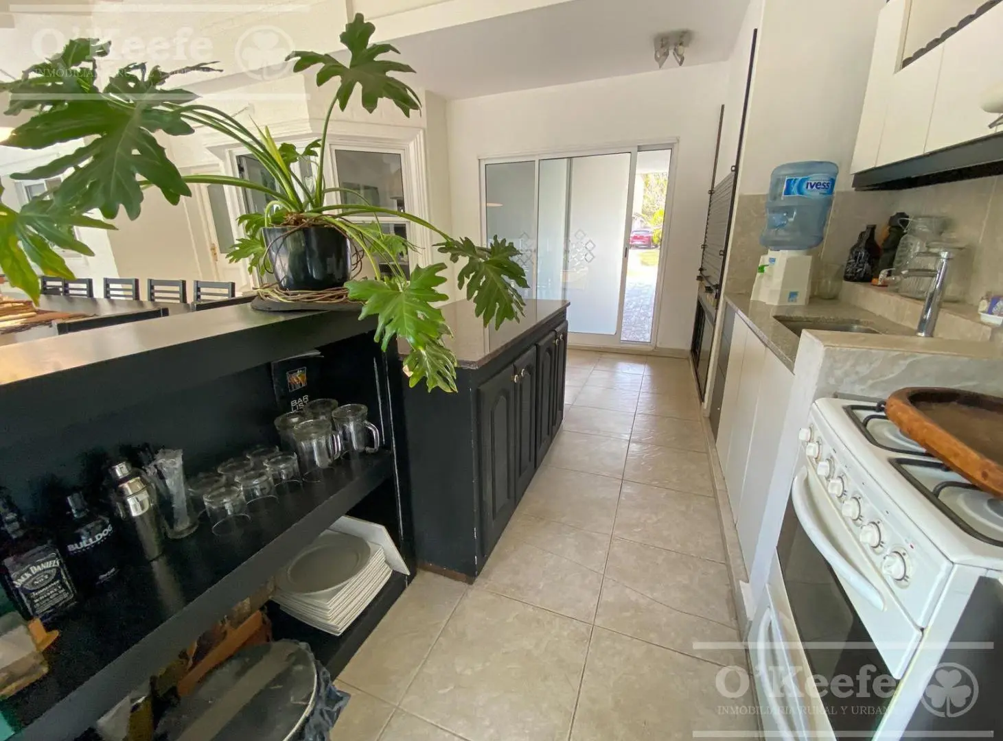 Casa en venta de cuatro ambientes en Abril Country Club - Guillermo Hudson 4