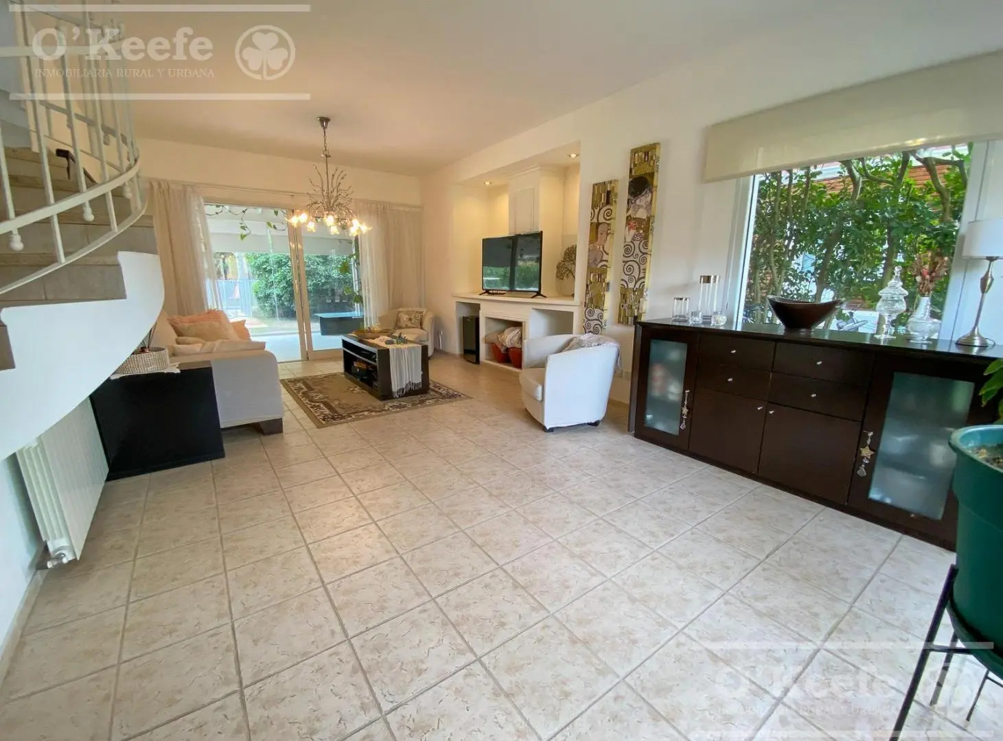 Casa en venta de cuatro ambientes en Abril Country Club - Guillermo Hudson 5