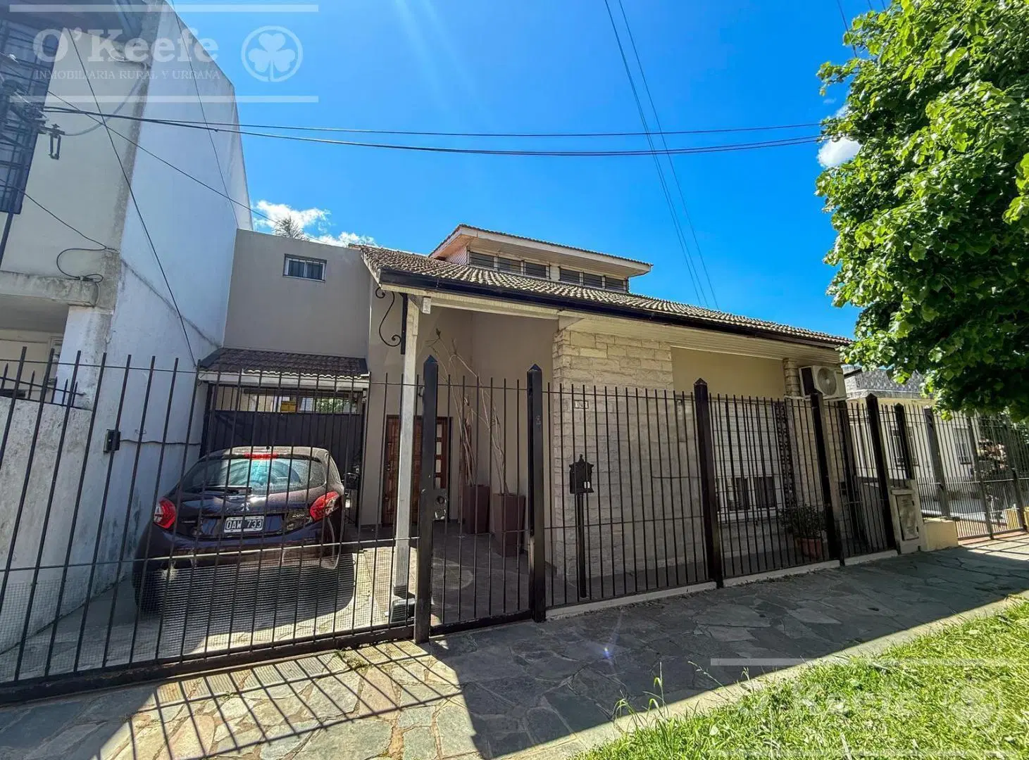 CASA 3 AMBIENTES EN VENTA C/ QUINCHO Y PARQUE, DON BOSCO, BERNAL. APTO CRÉDITO 2
