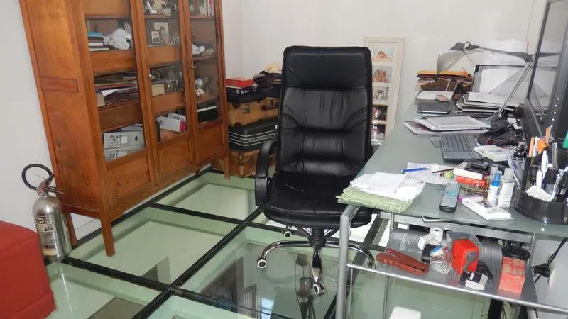 "CASA MINIMALISTA" 5 amb en EXCLUSIVO BARRIO RESIDENCIAL DE BARRIO PARQUE BERNAL!! 1