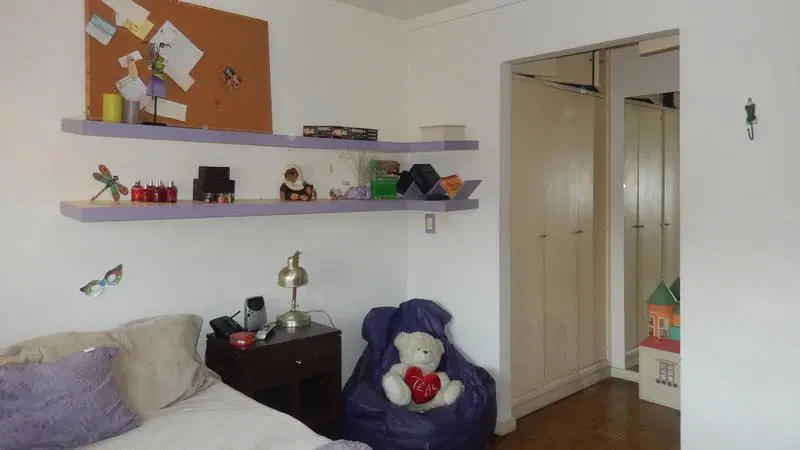 "CASA MINIMALISTA" 5 amb en EXCLUSIVO BARRIO RESIDENCIAL DE BARRIO PARQUE BERNAL!! 2