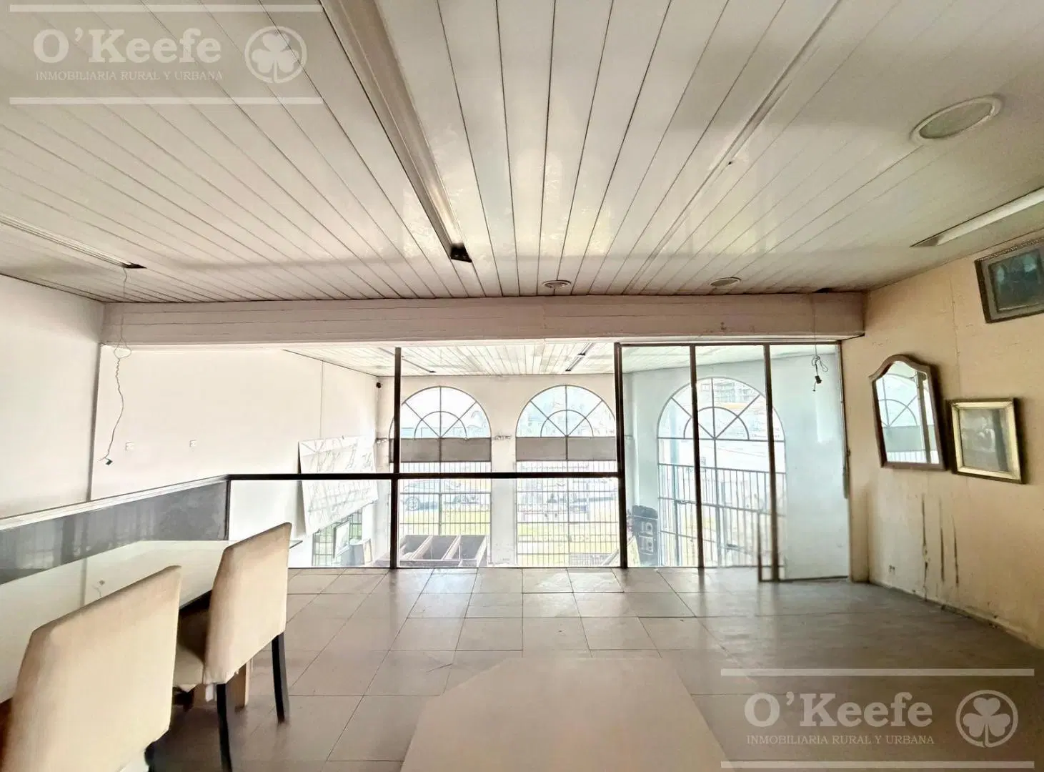 Local comercial con oficina y galpon en venta, Quilmes. Excelente ubicación para diversos rubros. 4
