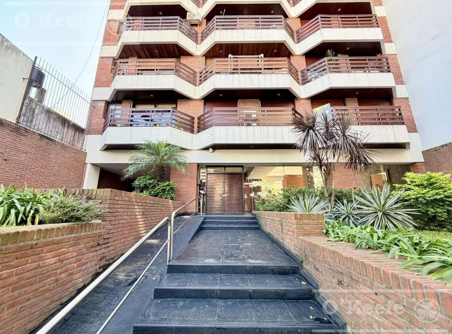Departamento en venta en Quilmes 4 ambientes con cochera - Seguridad 24hs- 2