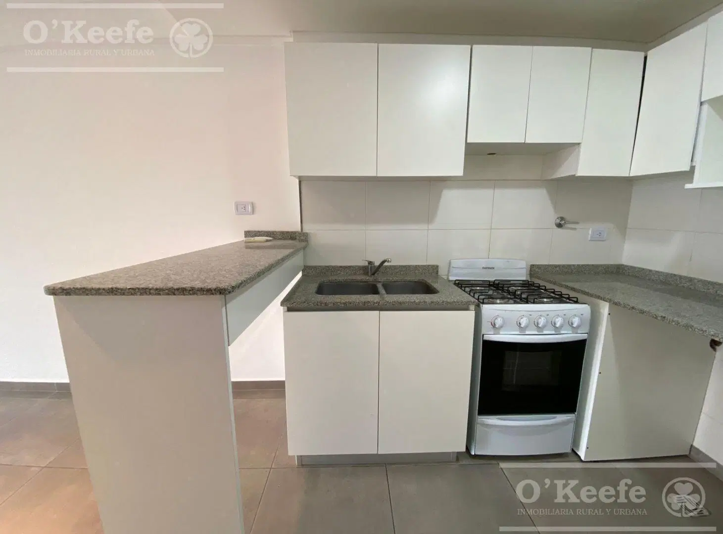 Departamento 2 ambientes con cochera en venta, excelente estado y ubicación inmejorable 2