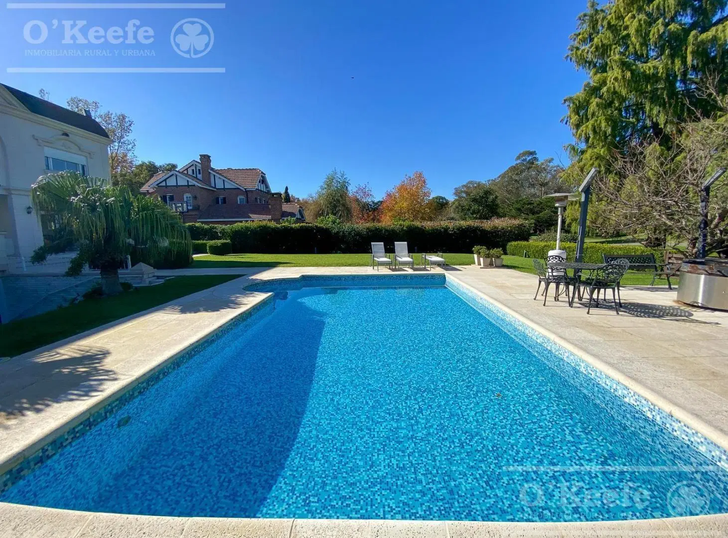 Casa en venta de 8  ambientes con fondo a golf en Abril Club de Campo, Guillermo Hudson 3