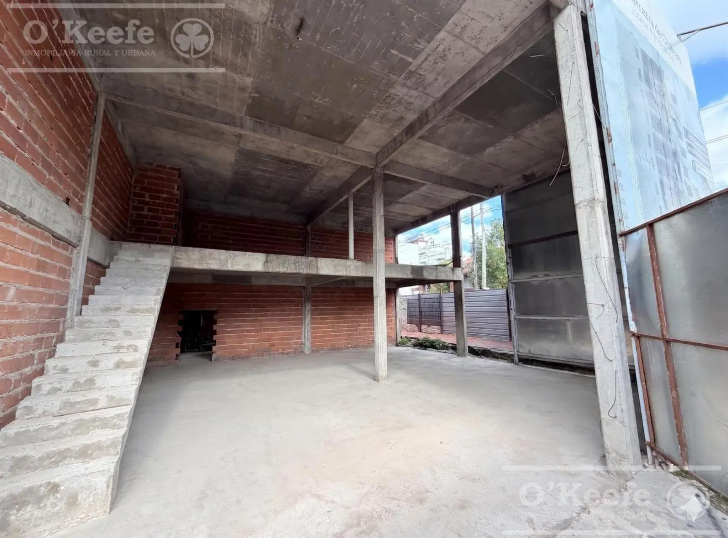Local sobre esquina en venta, ideal inversor - Terrazas de Quilmes 2