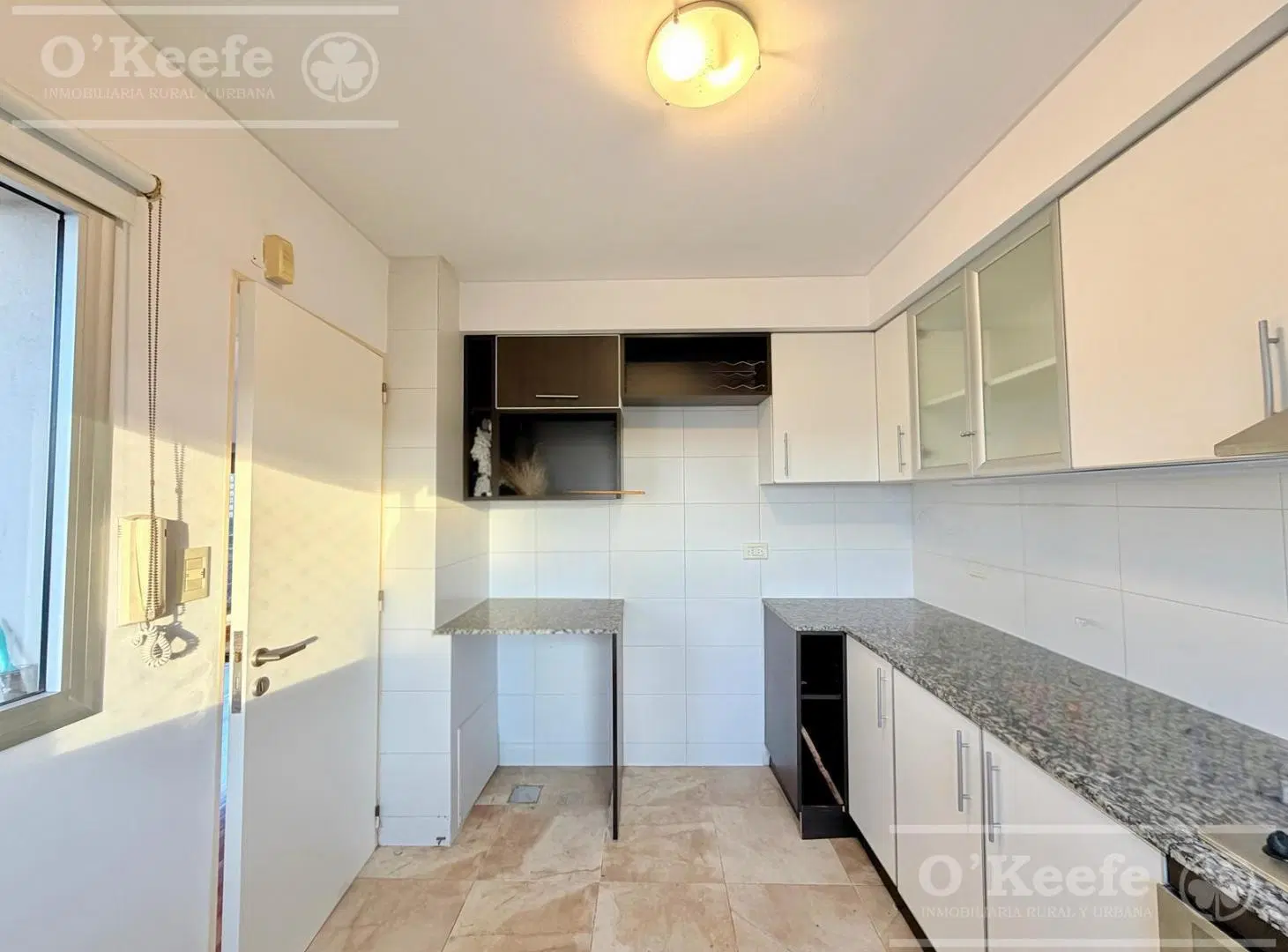 Departamento 3 ambientes con cochera en Venta, Quilmes centro. Complejo cerrado con seguridad. 3
