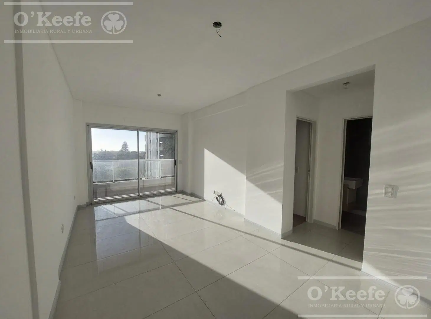 Departamento 2 ambientes en alquiler con cochera - Quilmes Impecable! 2