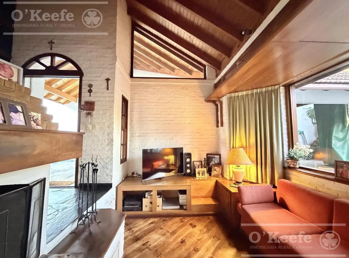 Casa -Quilmes en una planta con gran parque, pileta y quincho ,excelente estado. 4