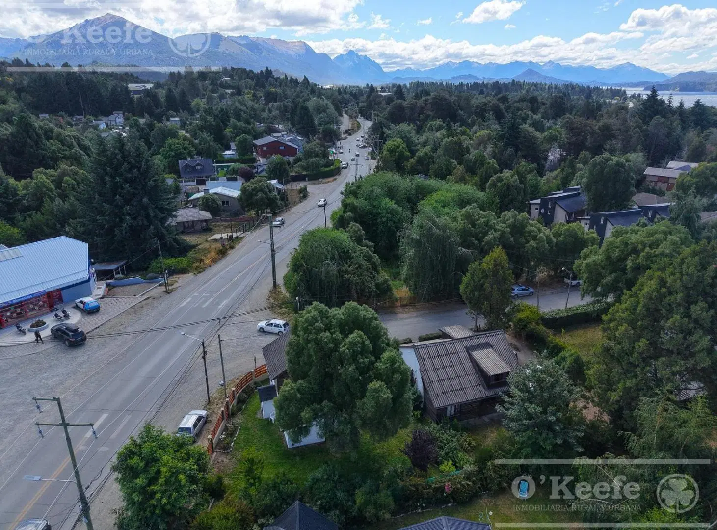 Local en venta en paseo de compras el  Arroyo km 7 de Av. Pioneros -  Bariloche 5