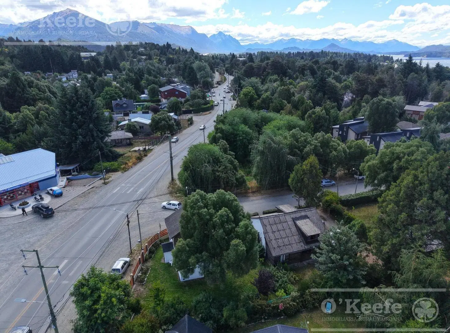Local en venta en paseo de compras el  Arroyo km 7 de Av. Pioneros -  Bariloche 3