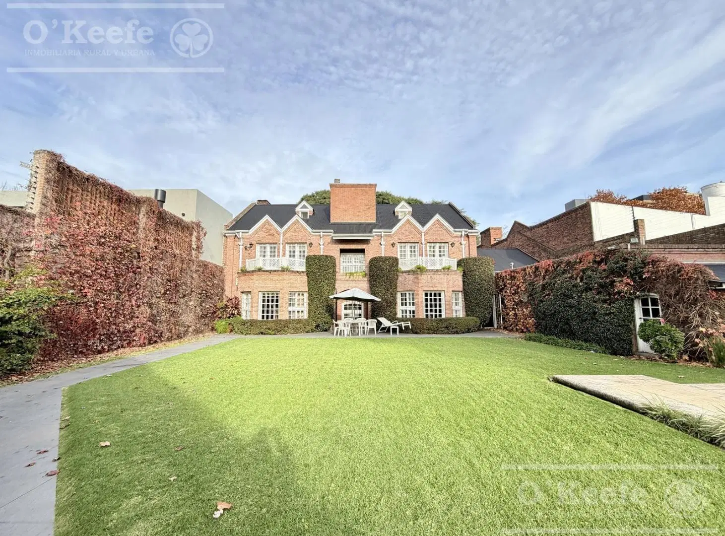 Importante Residencia de Categoría en Quilmes Residencial 7 Ambiente- Piscina y Quincho 5