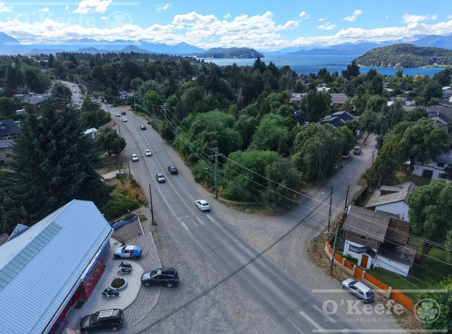 Local en venta en paseo de compras el  Arroyo km 7 de Av. Pioneros -  Bariloche 3