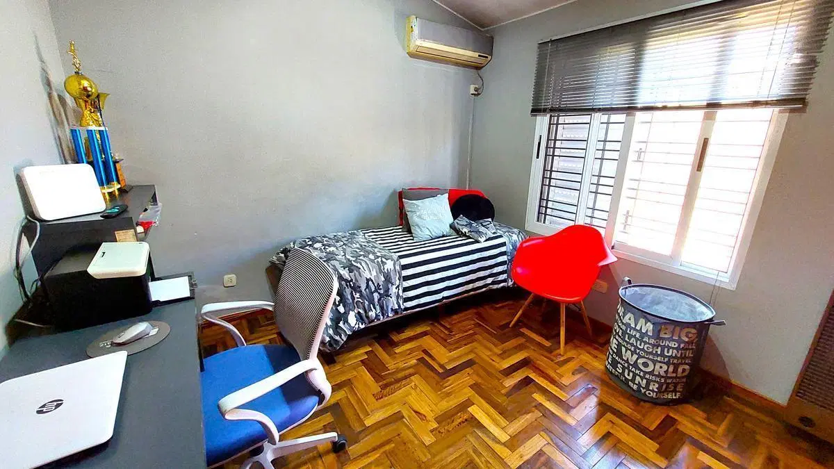 Casa en venta  - Berazategui- Sobre Av  Nestor Kirchner ideal 2 familias 8