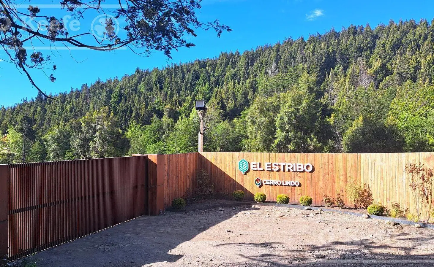 Terreno en Venta en Barrio Cerrado  El Estribo a 1 km del centro de Bariloche 4