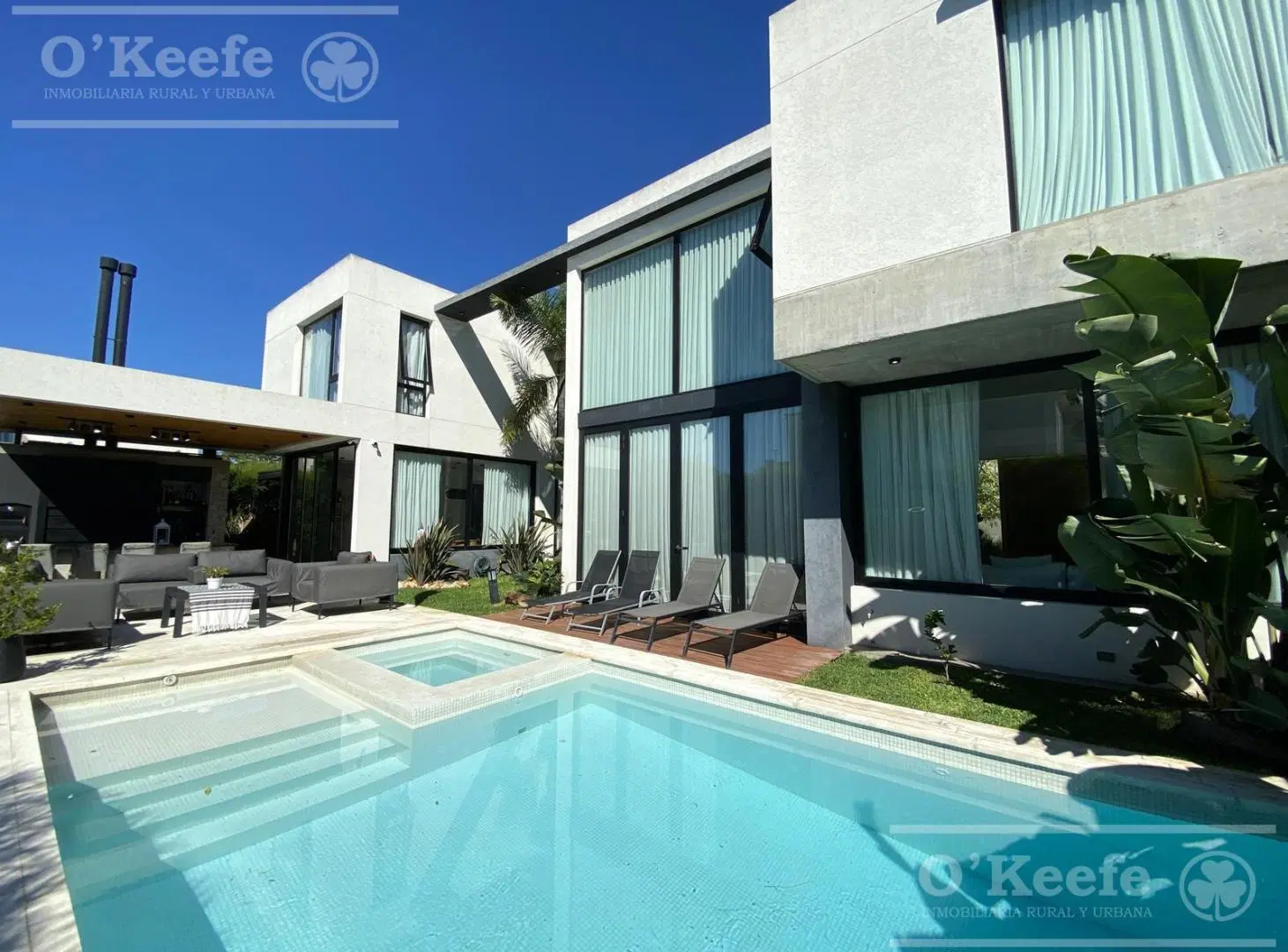 Casa en venta en hormigón visto, con piscina climatizada, detalles de categoría, Fincas de Hudson 8